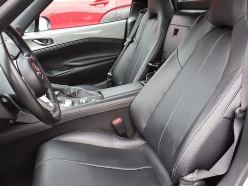 Used 2025 MAZDA MX-5 Miata RF Grand Touring RWD image 6