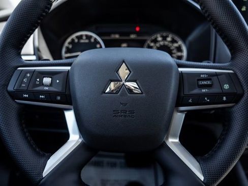 New 2026 Mitsubishi Outlander AWD image 19