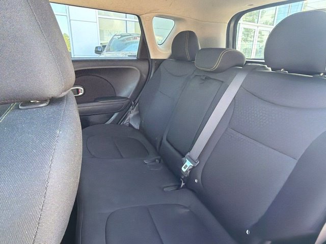 Used 2015 Kia Soul + FWD image 17
