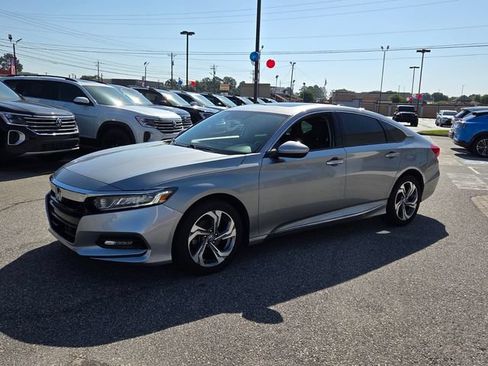 Used 2020 Honda Accord EX image 3