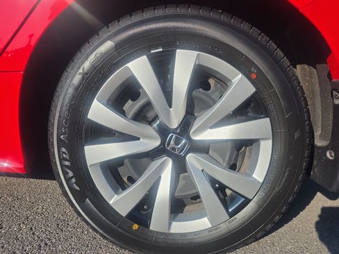 Used 2025 Honda Civic LX image 9