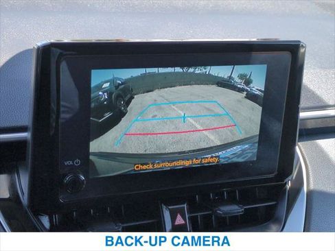 Used 2024 Toyota Corolla Cross LE FWD image 18