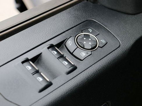 Used 2018 Ford F150 Raptor w/ Equipment Group 802A Luxury image 12