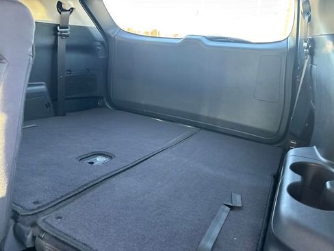 Used 2024 Toyota Highlander LE image 16