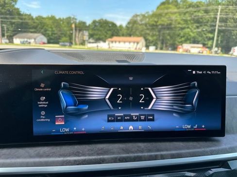 Used 2024 BMW X5 xDrive40i w/ Premium Package image 30