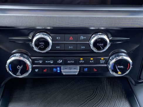 New 2025 Ford F350 Platinum w/ Tremor Off-Road Package image 32