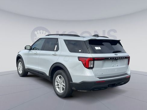 New 2026 Ford Explorer Active image 4