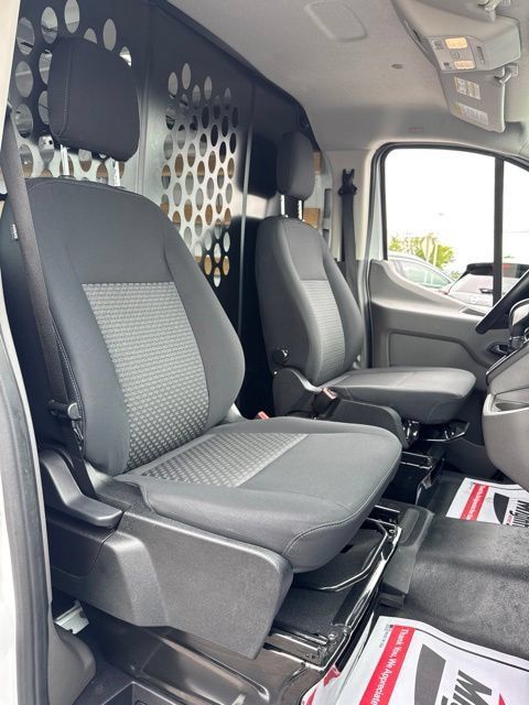 Used 2025 Ford Transit 250 Low Roof w/ Exterior Upgrade Package RWD image 11