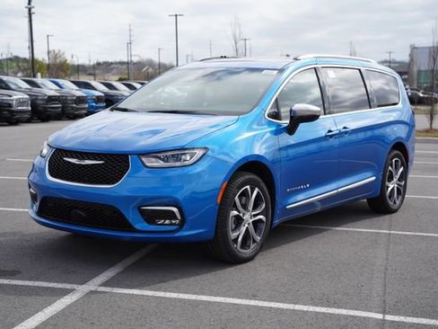 New 2026 Chrysler Pacifica Pinnacle image 3