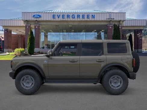 New 2025 Ford Bronco Outer Banks w/ Sasquatch Package AWD/4WD image 3