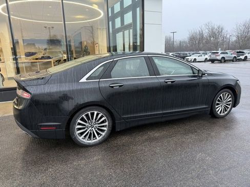 Used 2017 Lincoln MKZ Premiere image 2