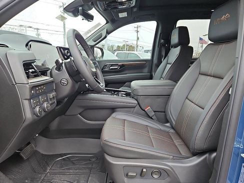 New 2026 Chevrolet Tahoe High Country w/ Sun And Tow Package AWD/4WD image 9