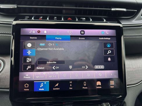 Used 2021 Jeep Grand Cherokee L Overland w/ MOPAR Finishing Package AWD/4WD image 32