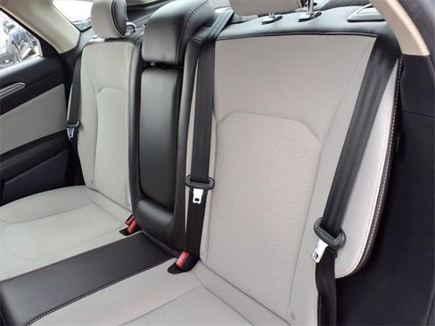 Used 2020 Ford Fusion SE w/ Equipment Group 151A image 9