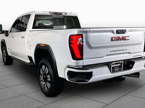 Used 2024 GMC Sierra 2500 Denali w/ Denali Reserve Package AWD/4WD image 12