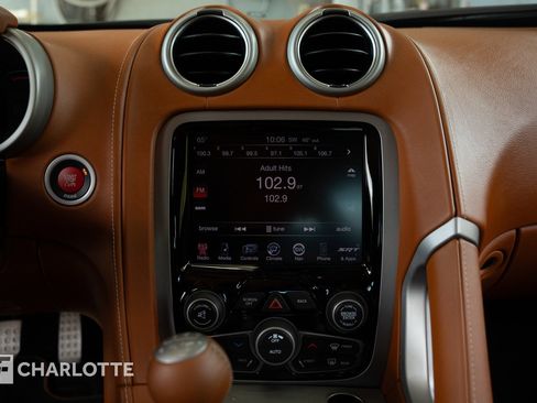 Used 2013 SRT Viper GTS w/ GTS Laguna Interior Pkg image 28