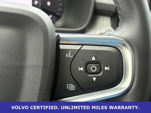 Certified 2025 Volvo XC40 B5 Plus AWD/4WD image 18