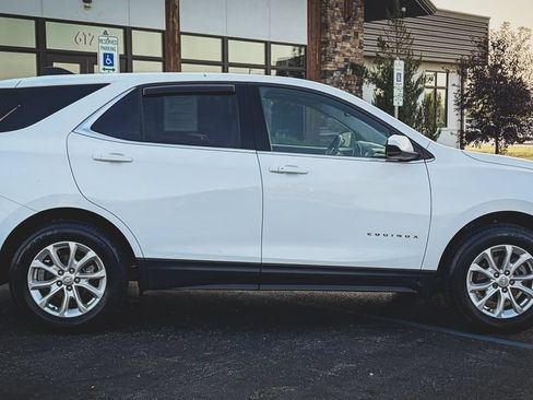 Used 2020 Chevrolet Equinox LT w/ Driver Convenience Package AWD/4WD image 24