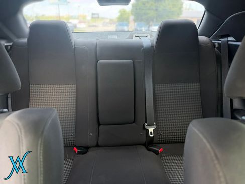 Used 2017 Dodge Challenger R/T RWD image 19