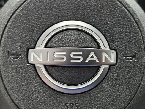 Used 2023 Nissan Rogue S image 25