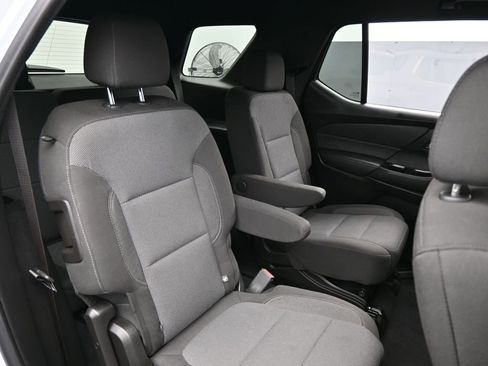Used 2023 Chevrolet Traverse LT image 45