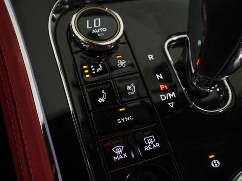 Used 2024 Bentley Continental GT image 22