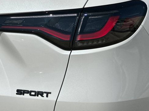New 2025 Honda HR-V Sport image 28