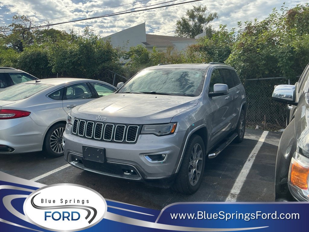 Used 2018 Jeep Grand Cherokee Limited AWD/4WD image 1