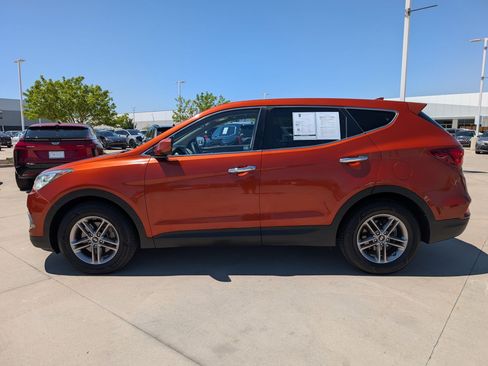 Used 2017 Hyundai Santa Fe Sport AWD/4WD image 2