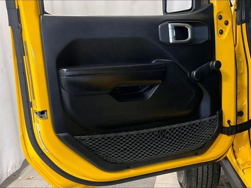 Used 2021 Jeep Wrangler Sport image 9