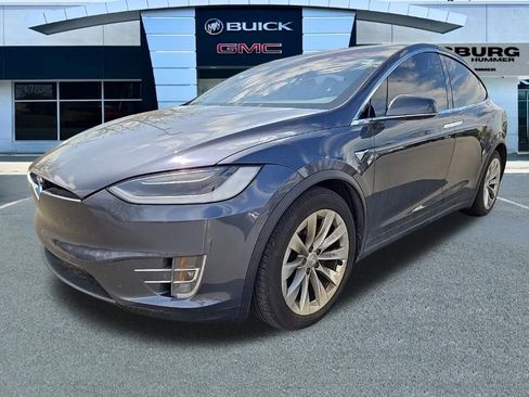 Used 2018 Tesla Model X 75D image 3