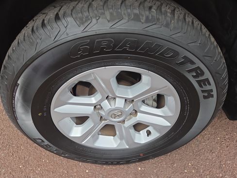 Certified 2024 Toyota 4Runner SR5 Premium image 12