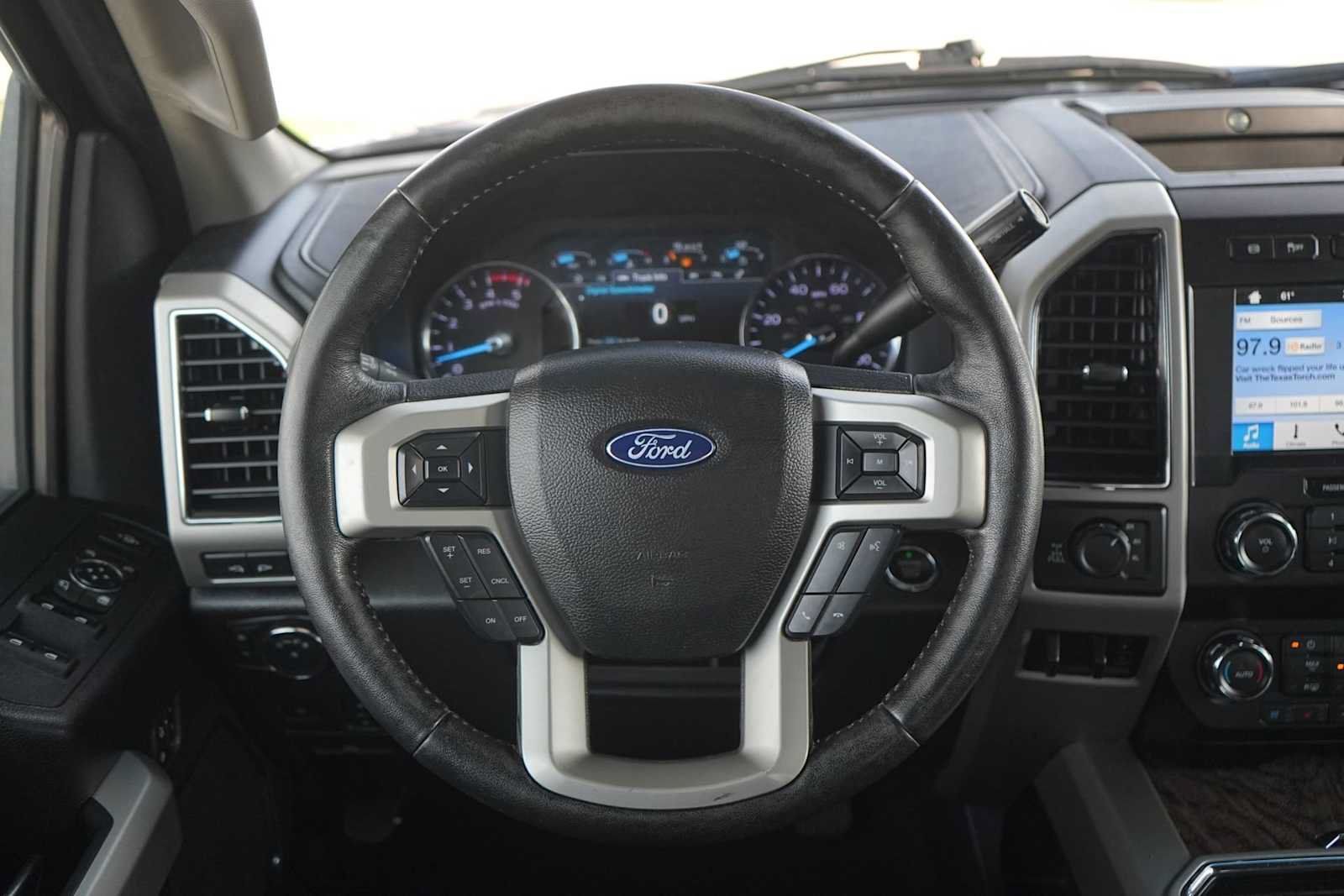 Used 2019 Ford F250 Lariat w/ Lariat Ultimate Package AWD/4WD image 16