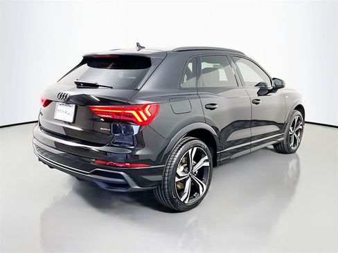 Used 2024 Audi Q3 2.0T Premium Plus w/ Premium Plus Package image 7