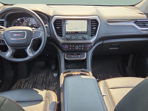 Used 2023 GMC Acadia AT4 w/ Technology Package AWD/4WD image 12