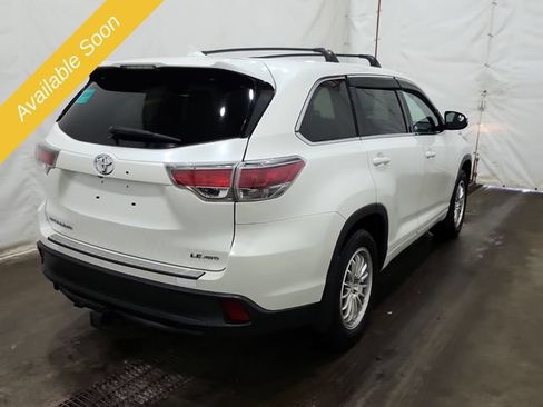 Used 2016 Toyota Highlander LE AWD/4WD image 5