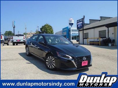 Used 2025 Nissan Altima 2.5 SV