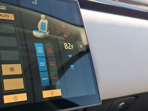 Used 2025 Land Rover Range Rover Velar S image 26