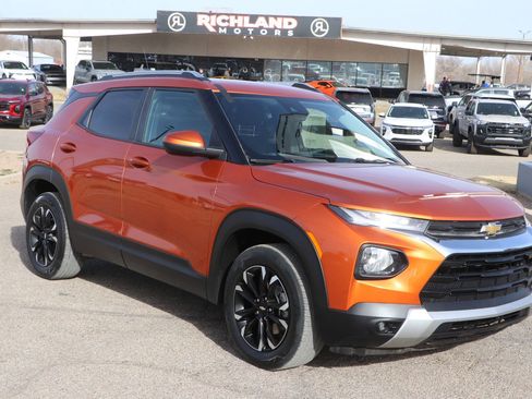 Used 2023 Chevrolet TrailBlazer LT image 1