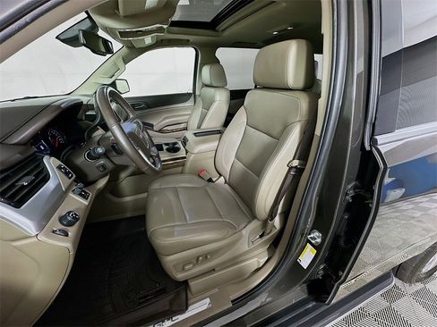 Used 2020 GMC Yukon SLT w/ HD Trailering Package image 25