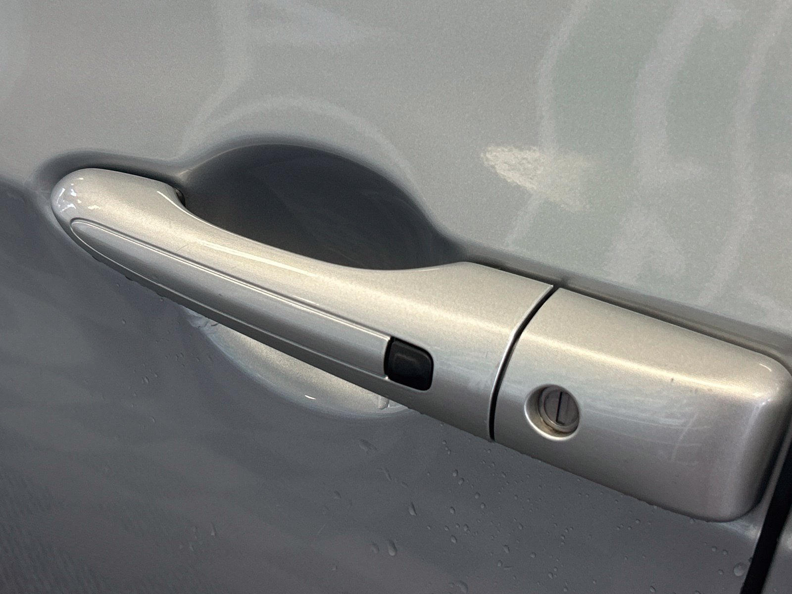 Used 2023 Chrysler Voyager LX FWD image 10