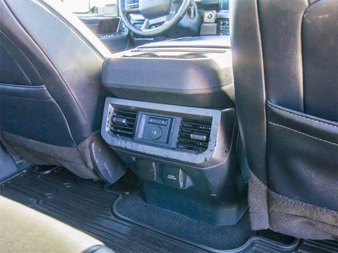 Used 2023 Ford F250 Lariat w/ Chrome Package image 22