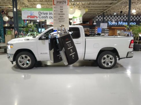 Used 2022 RAM 1500 Big Horn AWD/4WD image 4