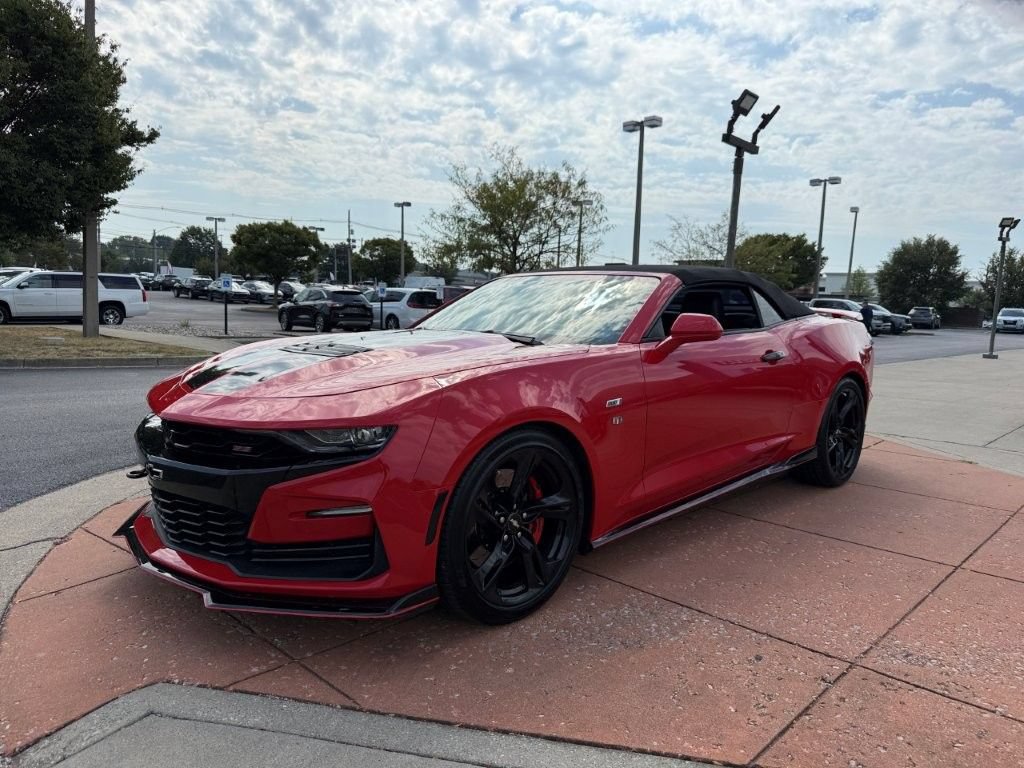 Used 2019 Chevrolet Camaro SS RWD image 3