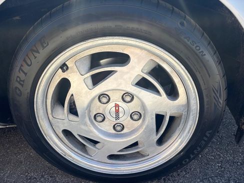 Used 1990 Chevrolet Corvette Convertible image 6