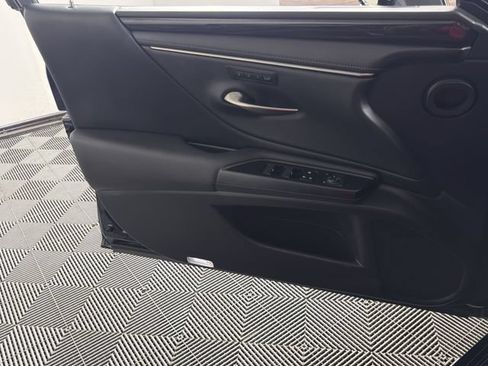 Used 2019 Lexus ES 350 w/ Premium Package FWD image 15