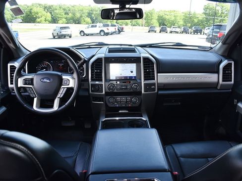 Used 2020 Ford F250 Lariat w/ Tremor Off-Road Package AWD/4WD image 4
