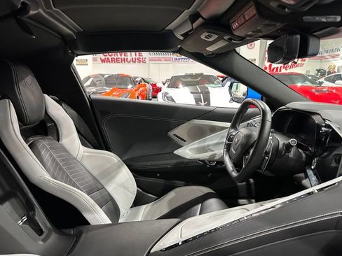 Used 2021 Chevrolet Corvette Stingray Preferred Cpe w/ Z51 Performance Package RWD image 13