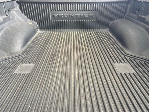 Used 2023 Nissan Frontier SV w/ Technology Package image 18