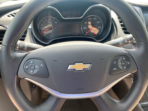 Used 2017 Chevrolet Impala Premier FWD image 13
